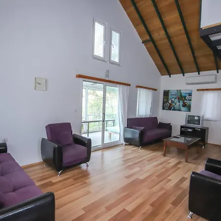 Uslu Two Bedrooms For Weekly * 말마리스